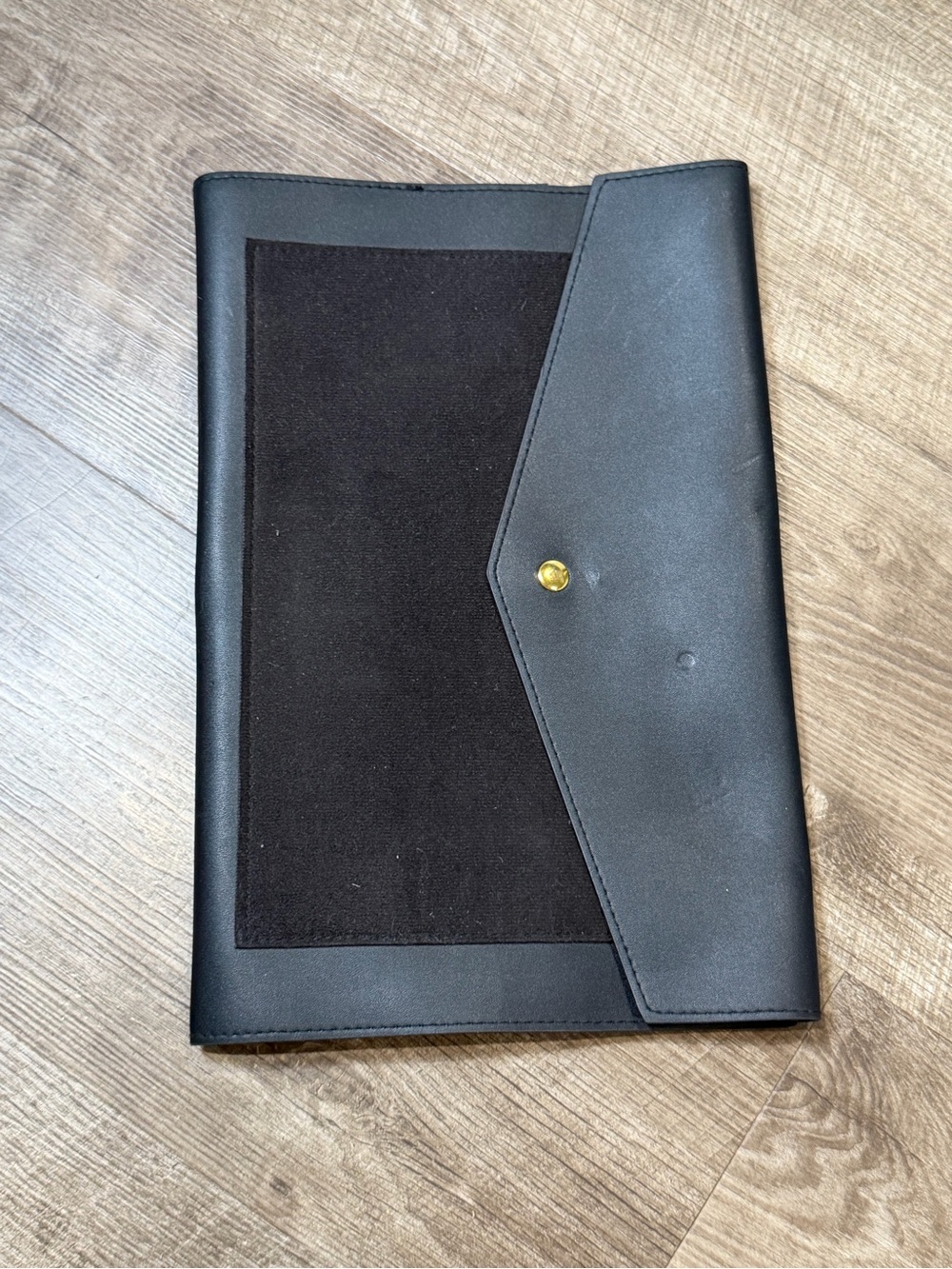 Glass Ladder & Co | Black Megan Portfolio Planner Vegan Microsuede Tablet Sleeve